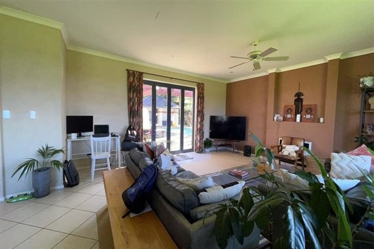 Photo of property in 9 Broadwood Rise, Kumeu, 0892