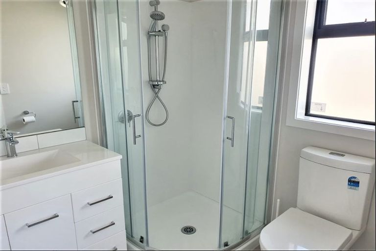 Photo of property in 51 Buddle Road, Wallaceville, Upper Hutt, 5018