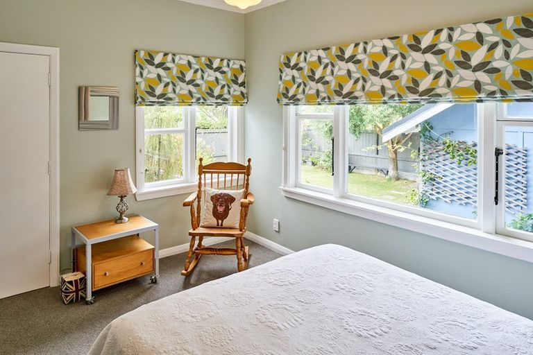 Photo of property in 372 Muritai Road, Eastbourne, Lower Hutt, 5013