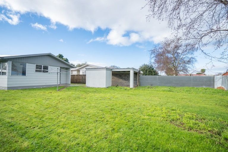 Photo of property in 74 Stillwater Place, Westbrook, Palmerston North, 4412