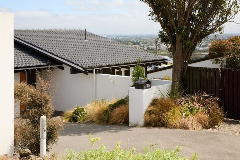 Photo of property in 76 Cannon Hill Crescent, Mount Pleasant, Christchurch, 8081