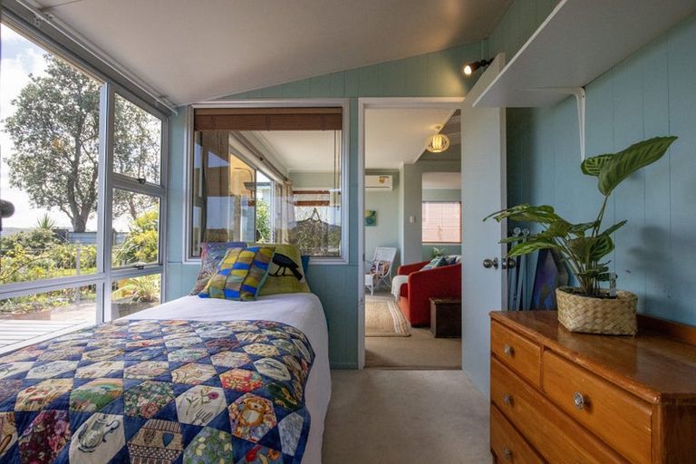 Photo of property in 32 Taipari Avenue, Raglan, 3225