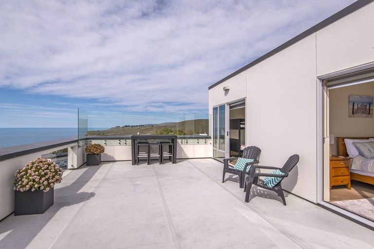 Photo of property in 11 Godley Drive, Scarborough, Christchurch, 8081