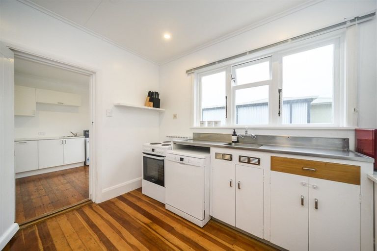 Photo of property in 39 Monrad Street, Highbury, Palmerston North, 4412