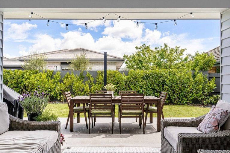 Photo of property in 18 Excelsa Place, Papamoa Beach, Papamoa, 3118