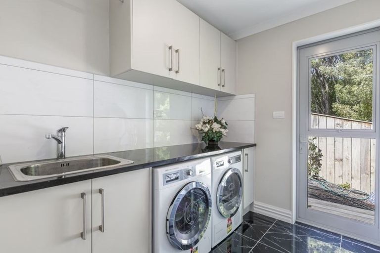 Photo of property in 47 Blacks Road, Greenhithe, Auckland, 0632