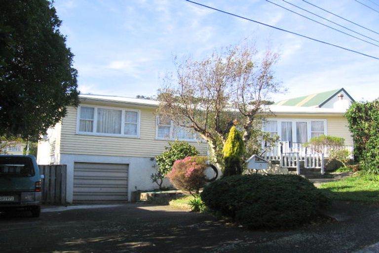 Photo of property in 3 Macaulay Street, Johnsonville, Wellington, 6037