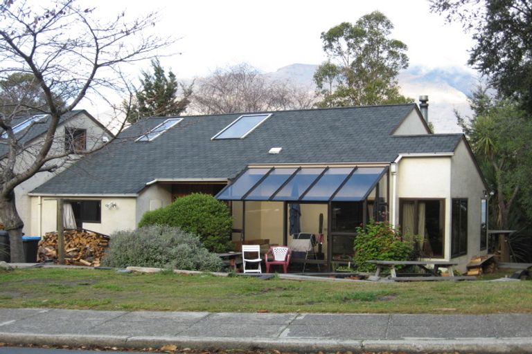 Photo of property in 73b Arawata Terrace, Sunshine Bay, Queenstown, 9300