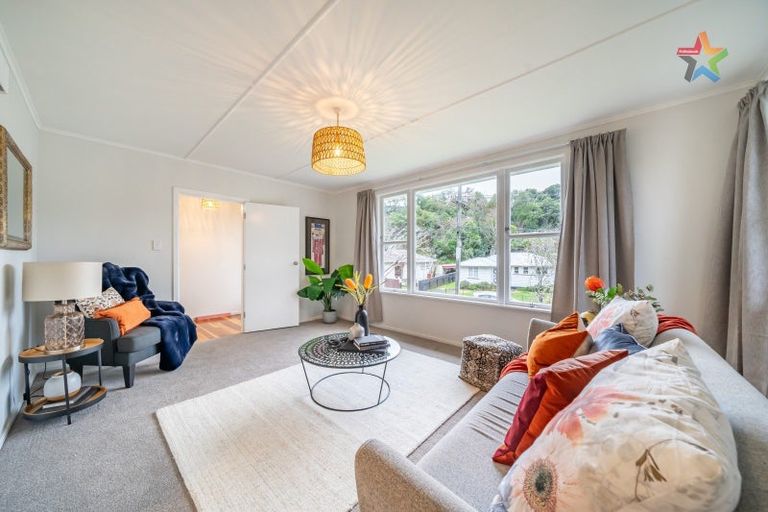 Photo of property in 41 Bird Grove, Stokes Valley, Lower Hutt, 5019