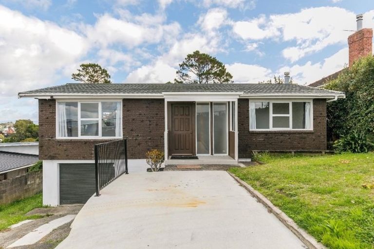 Photo of property in 606 Glenfield Road, Bayview, Auckland, 0629