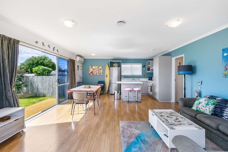 Photo of property in 27a Simpson Road, Papamoa Beach, Papamoa, 3118