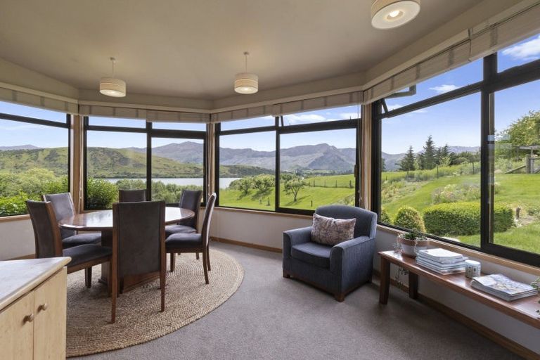 Photo of property in 9 Arrowtown-lake Hayes Road, Arrowtown, Queenstown, 9371