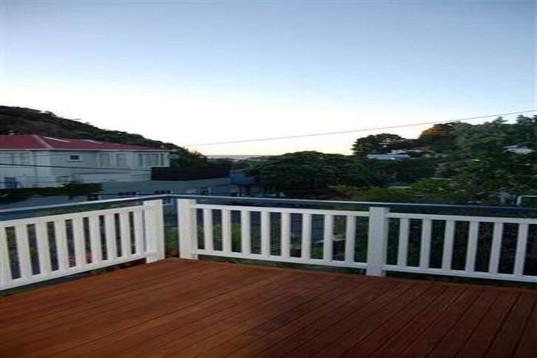 Photo of property in 94 Eden Street, Island Bay, Wellington, 6023