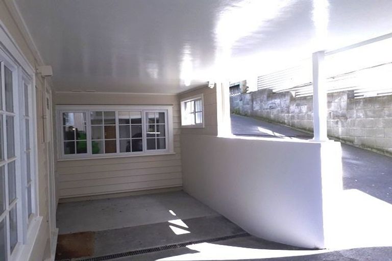 Photo of property in 97 Tasman Street, Mount Cook, Wellington, 6021