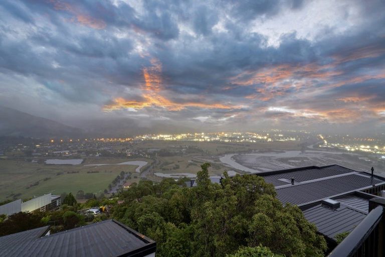 Photo of property in 17 Brigid Place, Mount Pleasant, Christchurch, 8081