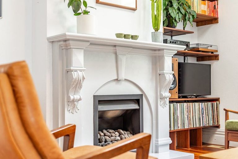 Photo of property in 5 Burwah Street, Berhampore, Wellington, 6023