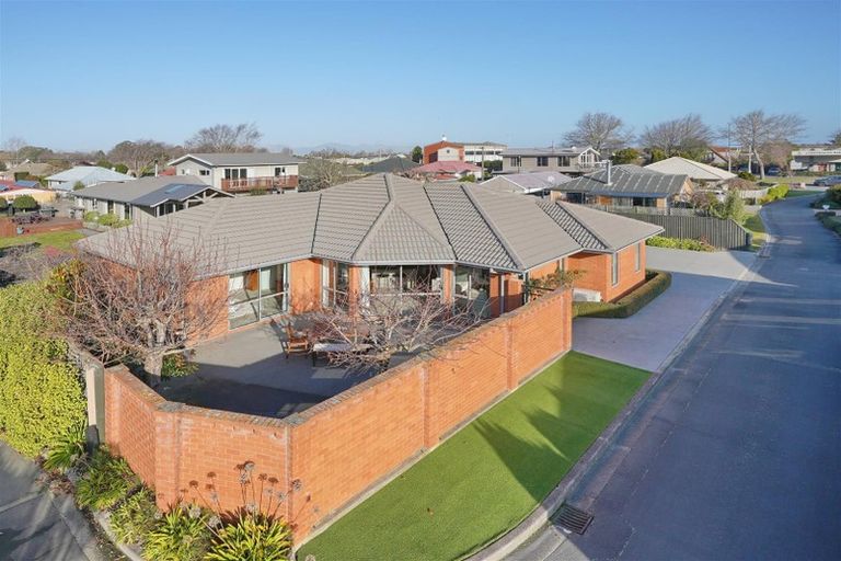 Photo of property in 432b Harewood Road, Harewood, Christchurch, 8051