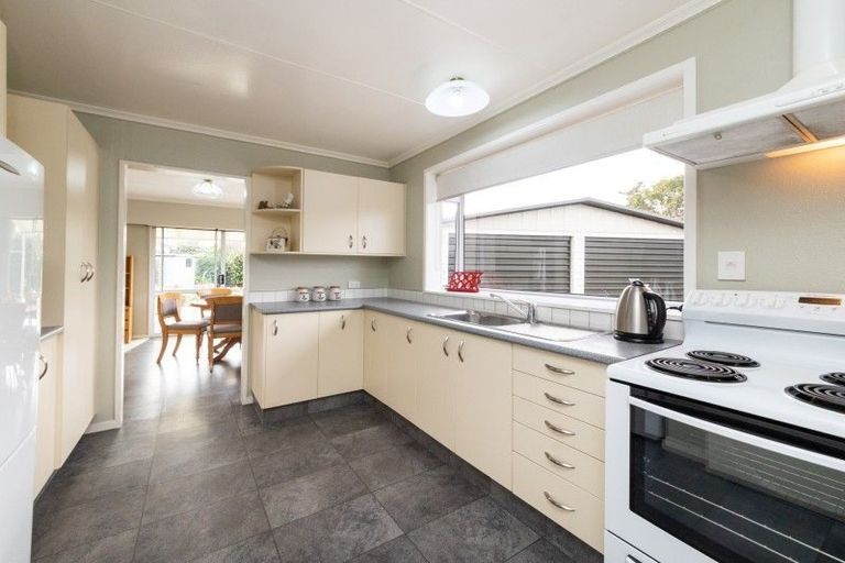 Photo of property in 14 Ferndale Place, Feilding, 4702