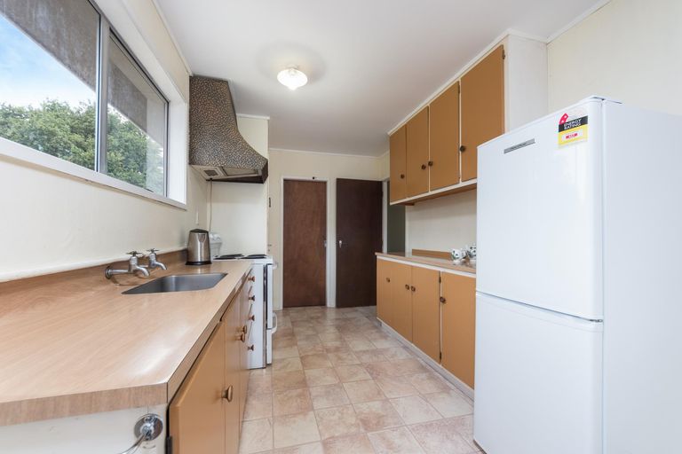 Photo of property in 18 St Catherine Crescent, West Harbour, Auckland, 0618