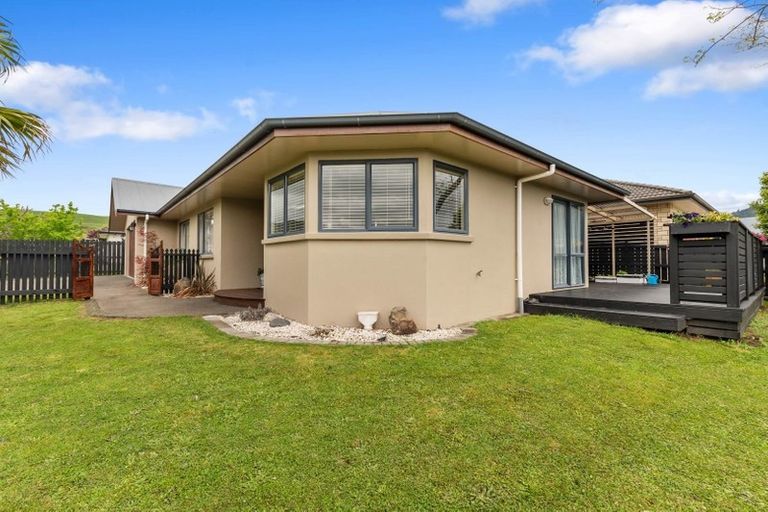 Photo of property in 1 Hoyte Place, Pukehangi, Rotorua, 3015