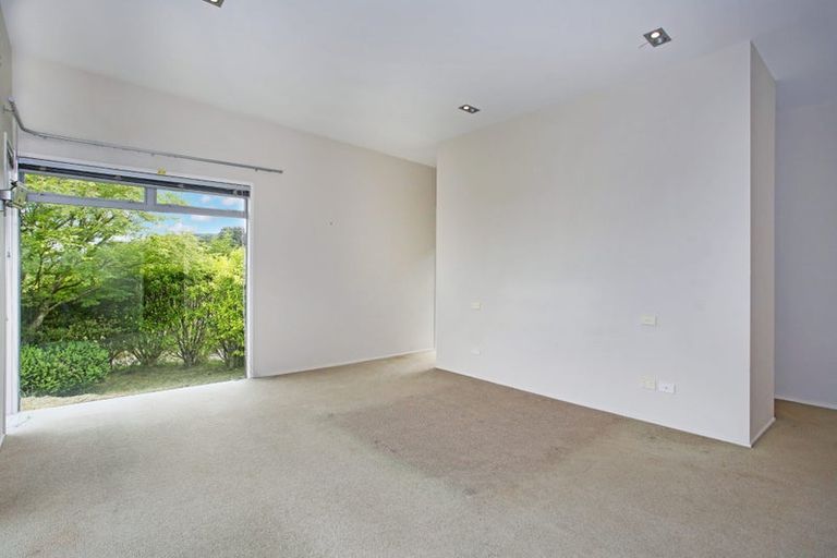 Photo of property in 58 Old Barn Road, Opaheke, Papakura, 2584