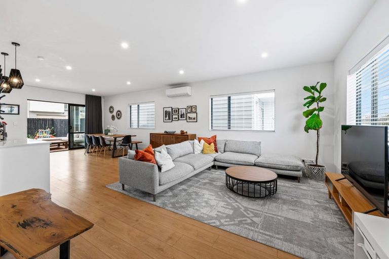 Photo of property in 21 Autumn Blaze Street, Hobsonville, Auckland, 0616