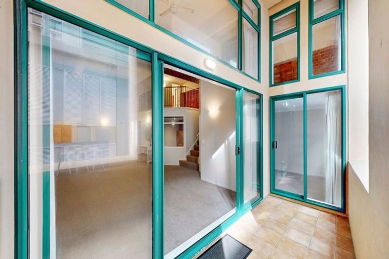 Photo of property in Vicino Apartments, 17/33 Taranaki Street, Te Aro, Wellington, 6011