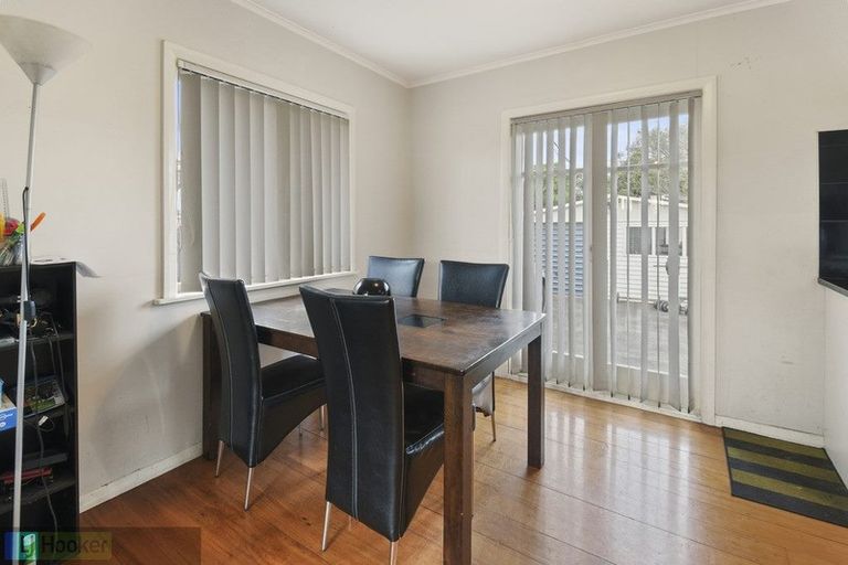 Photo of property in 10 Rollerson Street, Papakura, 2110