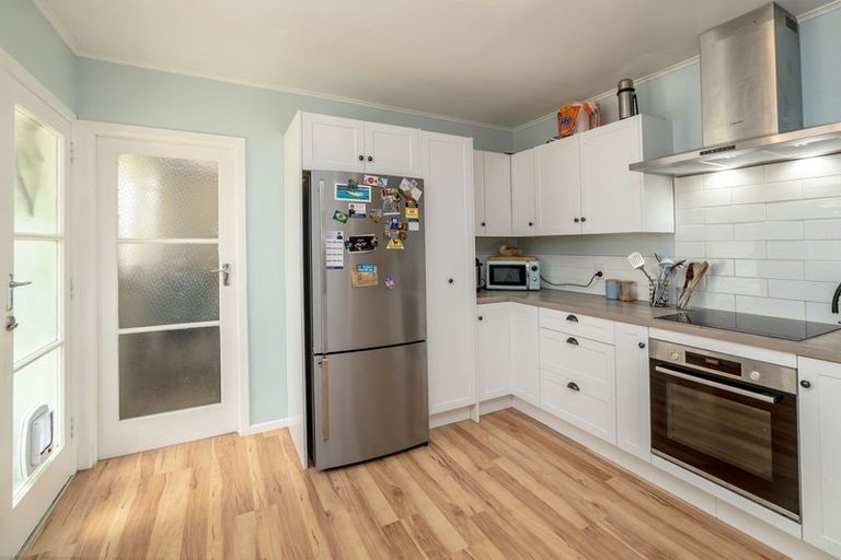 Photo of property in 27 Wavell Crescent, Lansdowne, Masterton, 5810