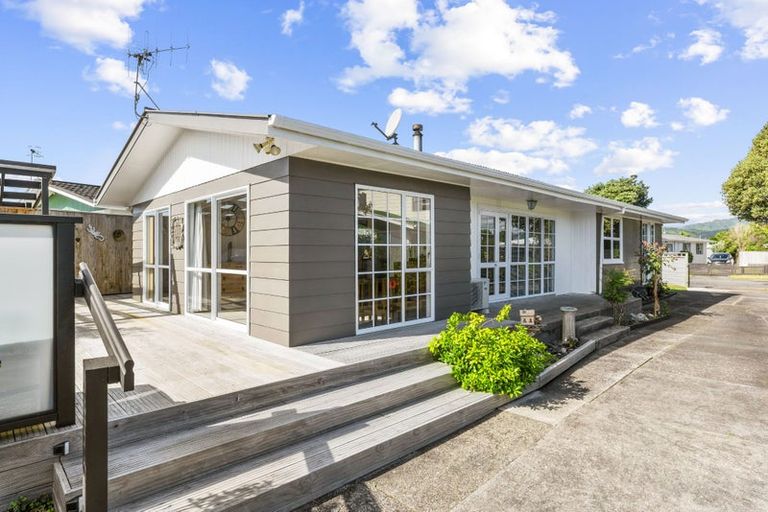 Photo of property in 13 Rangiatea Street, Paraparaumu Beach, Paraparaumu, 5032