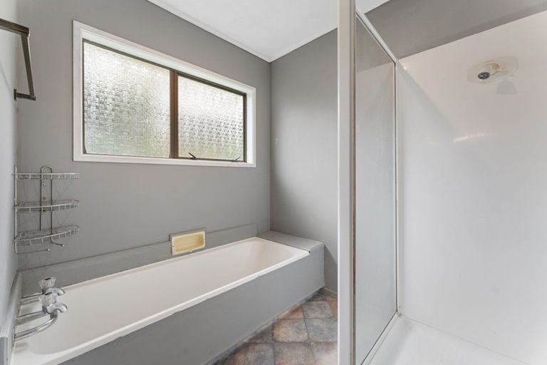 Photo of property in 94 Heta Road, Highlands Park, New Plymouth, 4312