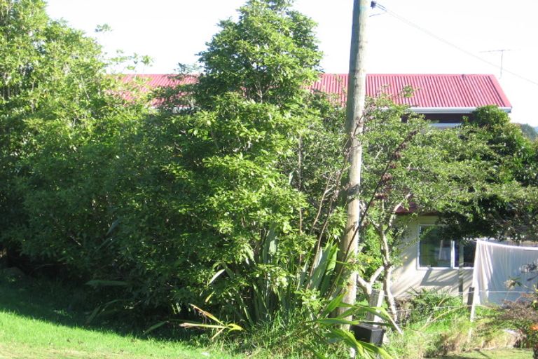 Photo of property in 2/452 East Coast Road, Windsor Park, Auckland, 0630
