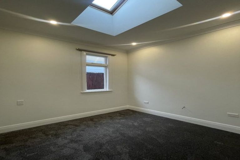Photo of property in 127 Onepu Road, Lyall Bay, Wellington, 6022