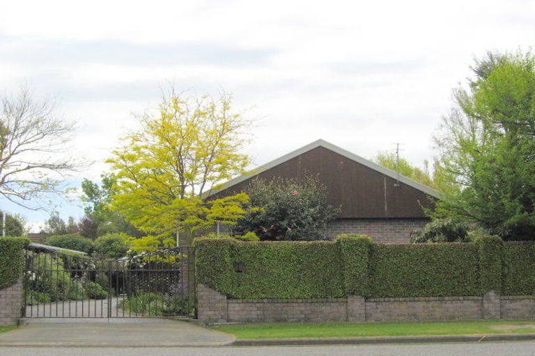 Photo of property in 28 Gladstone Road, Woodend, 7610