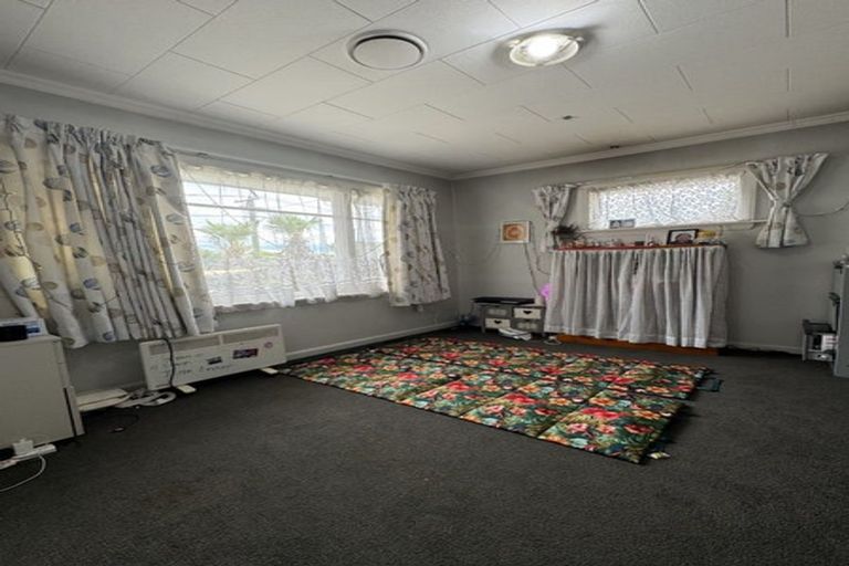 Photo of property in 14 Mcgregors Road, Bromley, Christchurch, 8062