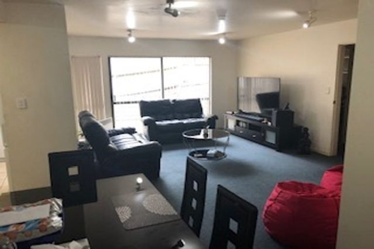 Photo of property in 43a Forrest Hill Road, Milford, Auckland, 0620