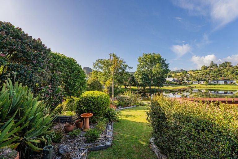 Photo of property in 15 Martin Place, Cooks Beach, Whitianga, 3591