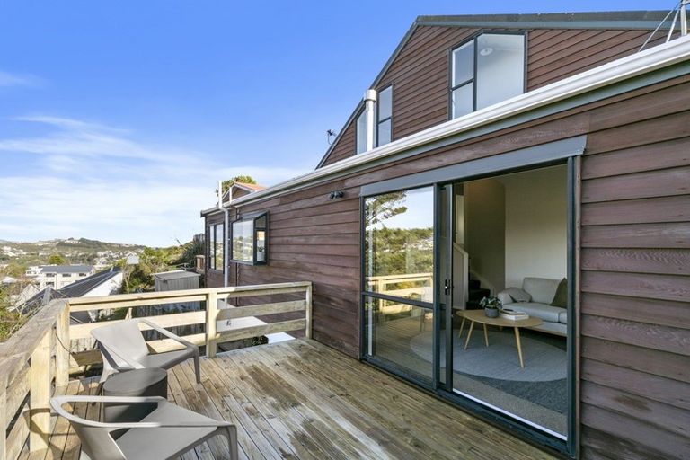 Photo of property in 10 Peter Button Place, Johnsonville, Wellington, 6037