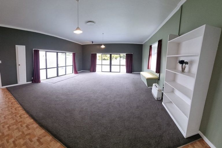 Photo of property in 404 Tremaine Avenue, Takaro, Palmerston North, 4412