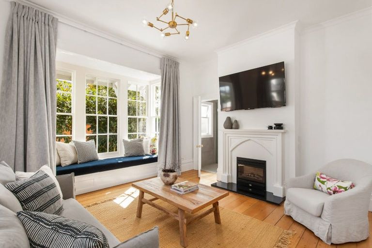 Photo of property in 54 Fendalton Road, Fendalton, Christchurch, 8014