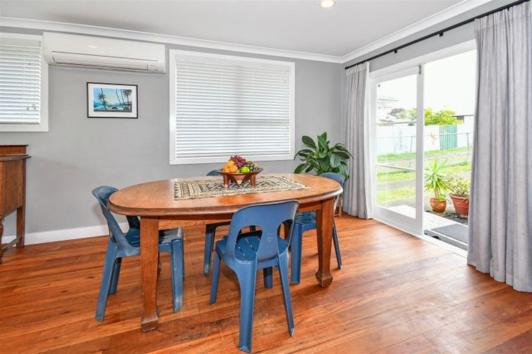 Photo of property in 23 Lachlan Place, Favona, Auckland, 2024