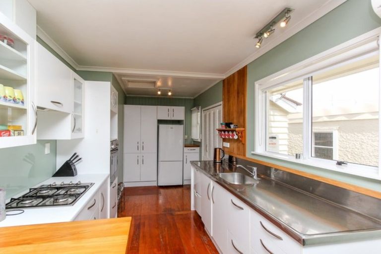 Photo of property in 47 Drake Street, Vogeltown, New Plymouth, 4310