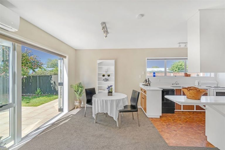 Photo of property in 70a Cutts Road, Russley, Christchurch, 8042