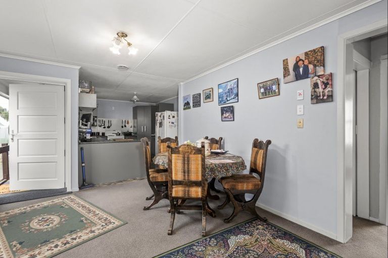 Photo of property in 4 Ngahina Street, Marton, 4710