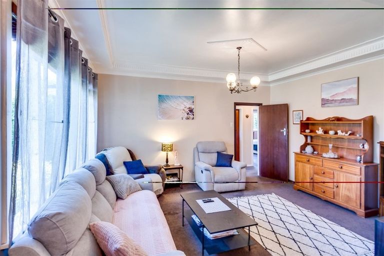 Photo of property in 10 Menin Road, Onekawa, Napier, 4110