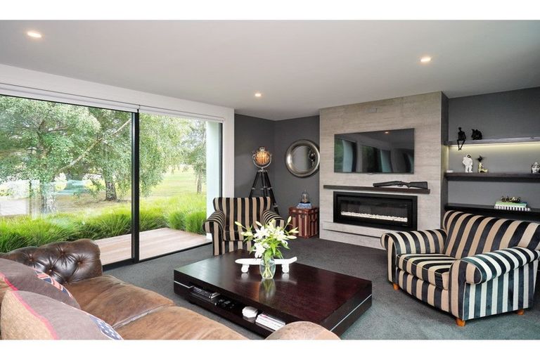 Photo of property in 48 Birkdale Drive, Shirley, Christchurch, 8061