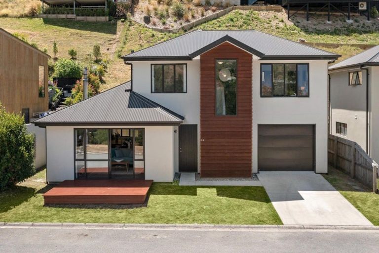 Photo of property in 2/4 Redfern Terrace, Arthurs Point, Queenstown, 9371