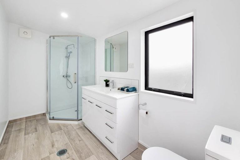 Photo of property in 50a Danbury Drive, Torbay, Auckland, 0630