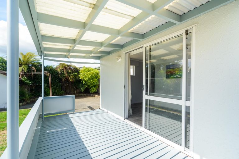Photo of property in 27 Galway Avenue, Hokowhitu, Palmerston North, 4410