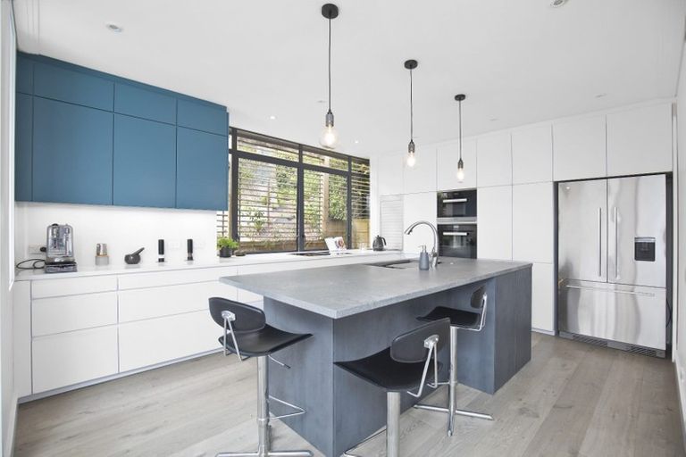 Photo of property in 10b Paritai Drive, Orakei, Auckland, 1071